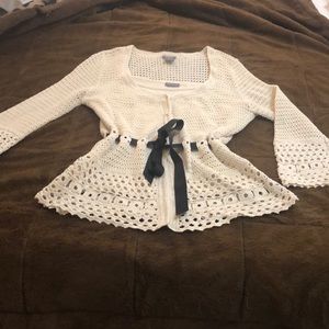 Sweater with chemsie